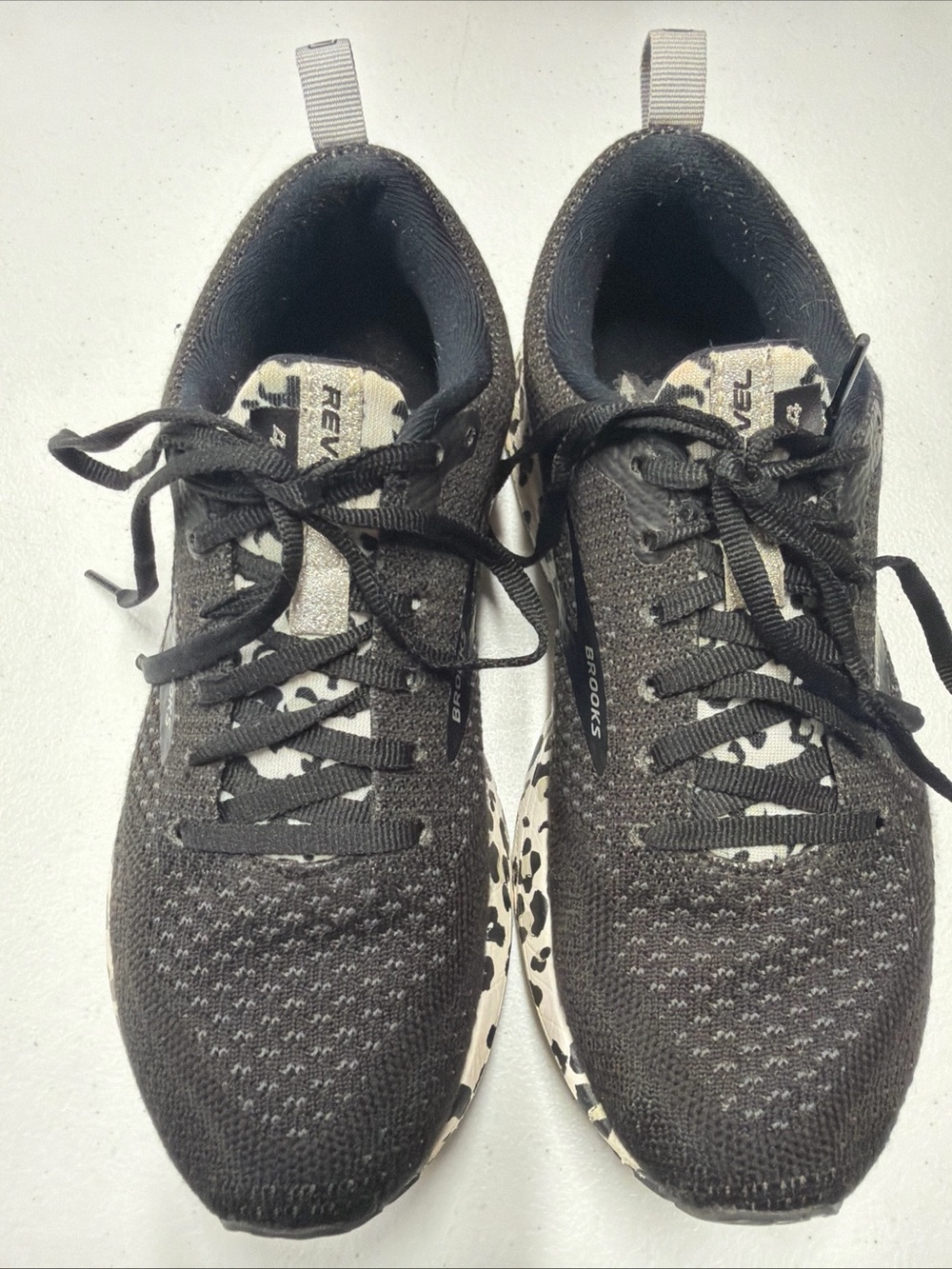 Brooks Revel 4 Women's Running Shoes Size 6.5B Snow Leopard